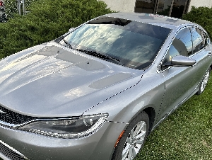 Amazing Silver metallic 2016 Chrysler 200 Limited 